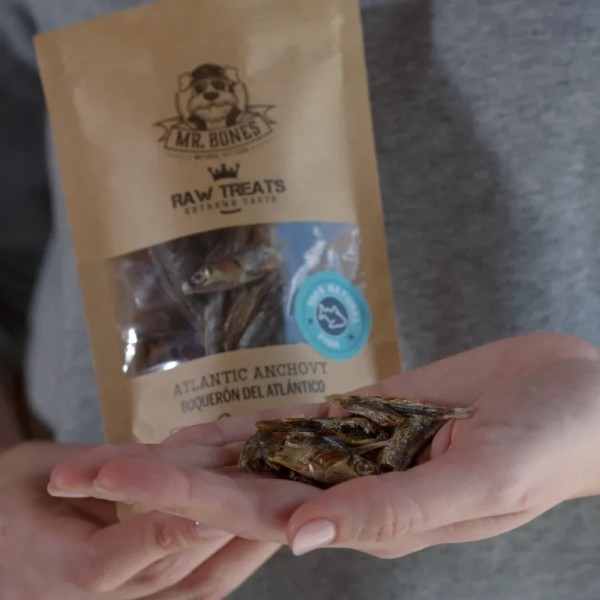 Raw Treats Boquerón – Snack natural para perro y gato