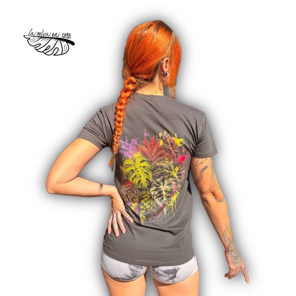Camiseta La Selva en Casa – Logo y Diseño Botánico